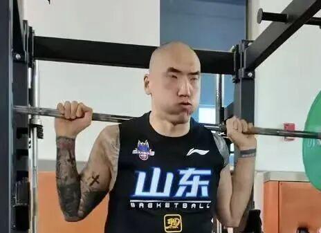 前F1车手德拉罗萨盛赞纽维
