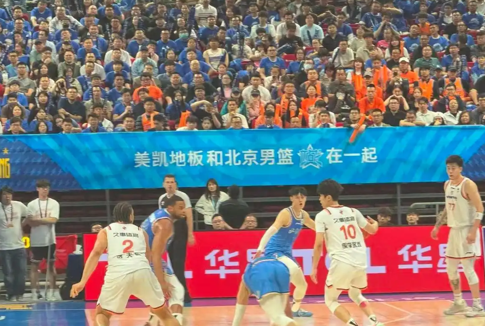 德天空：凯尔特人有意多特前锋科尔