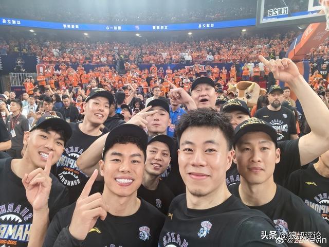 乌法115k欧元买断阿加波夫，结束租借正式加盟