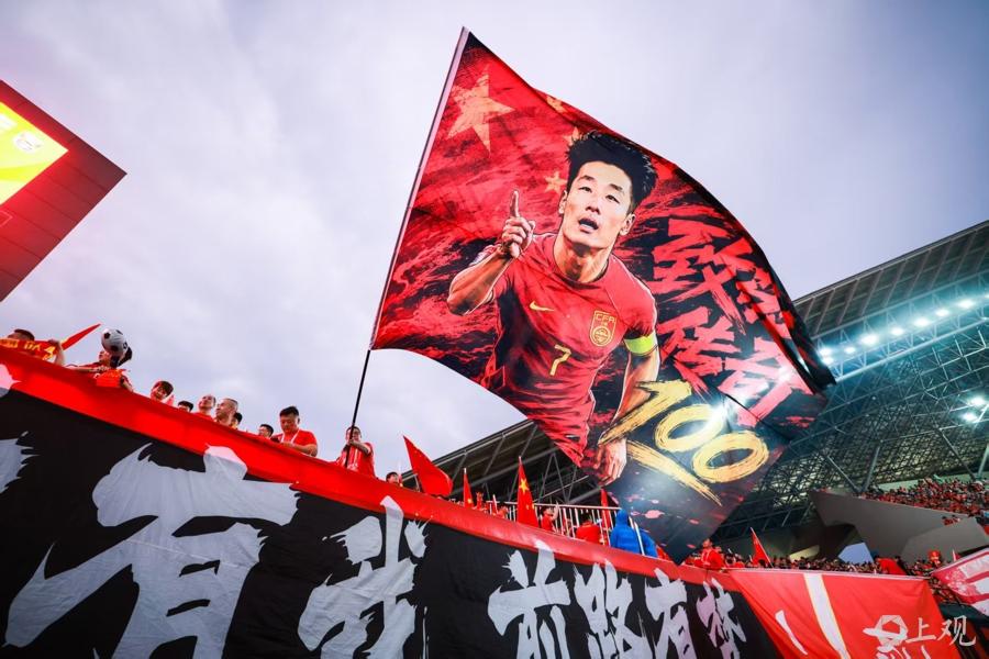 西蒙尼盛赞阿尔瓦雷斯，马竞欲以其为核心建队