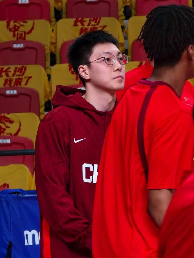 生涯进球数超越卡钦斯，格里娜升至历史第12