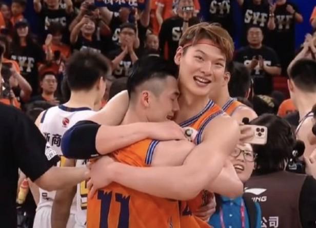詹姆斯下家是哪？预测网站晒概率：骑士最有可能 勇热也有机会