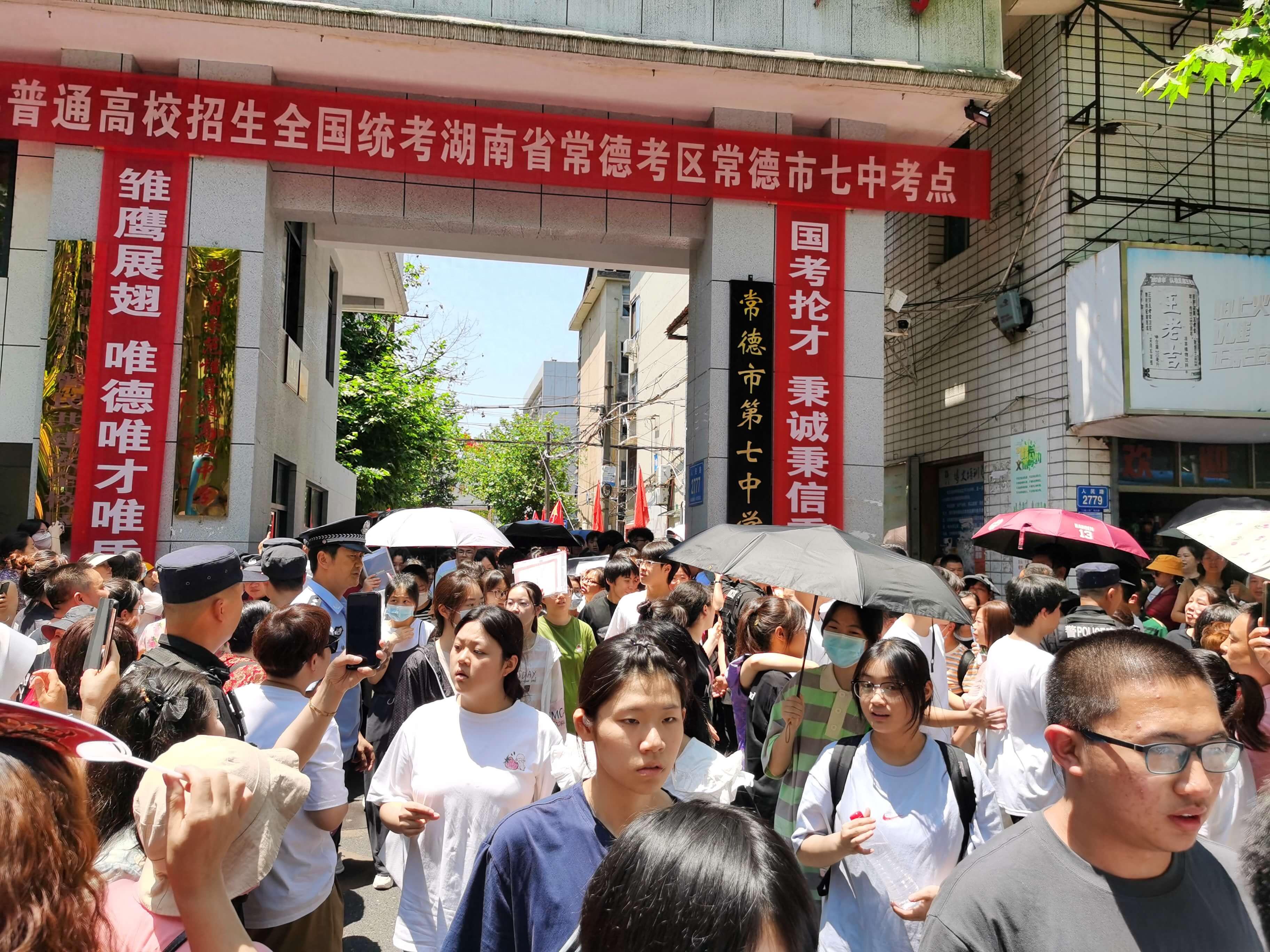 历史首队！马刺5场总决赛首节全领先10+ 限制尼克斯22中4创新低