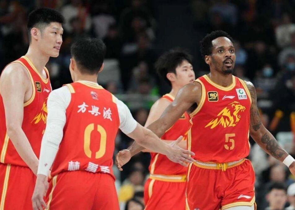 里夫斯将成自由球员多队哄抢