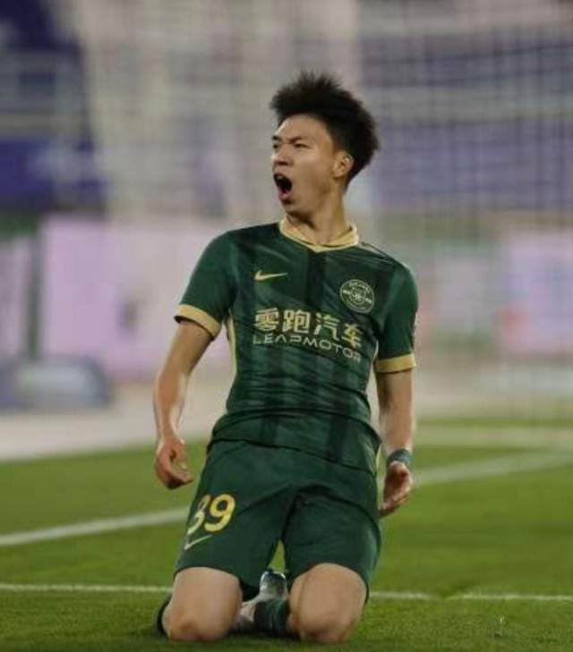 快船也可能会加入字母哥交易，他们会成为杰伦