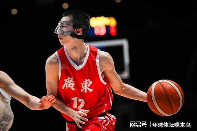 场均28+7！火箭若引进巨星前锋，可盘活全队？杜兰特改打大前锋