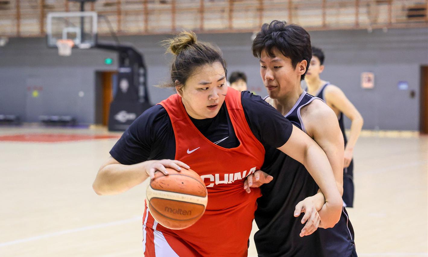 美媒推演字母哥三方交易框架