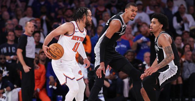 绝妙，湖人队新阵容被NBA评论员比尔·西蒙斯起绰号“Snowtime”