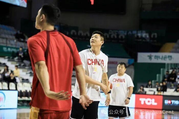 19岁意中锋退NBA选秀加盟NCAA
