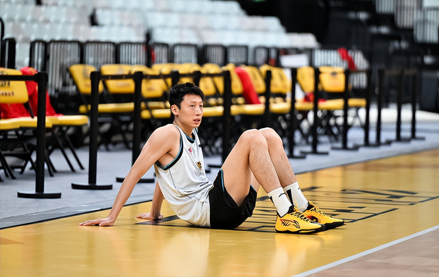 不惧文班垫脚布伦森45+3，唐斯全场2分，尼克斯4
