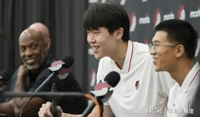 突发！提前回美国！急了，再见字母哥！