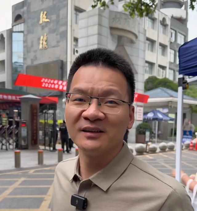 耻辱丢冠！马刺16分再被逆转，看数据：你就是头号罪人！