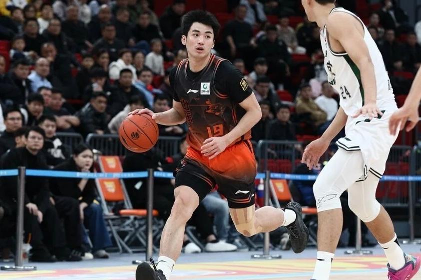 火箭队1号位变天？4控卫之外，可摘2轮新秀，斯通底薪有望再签1人
