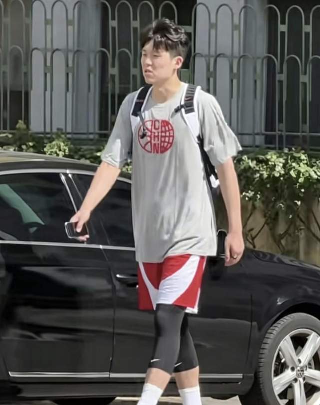 壹号娱乐-NBA神操作：马刺出台地域限购，直接取消外地尼克斯球迷门票订单