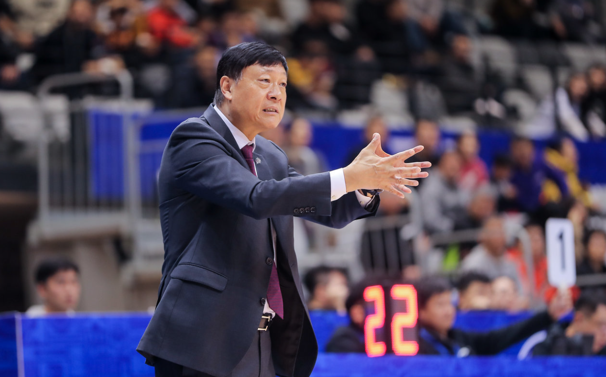 美记：只要詹姆斯确定下家，布朗尼也会被交易或者裁员