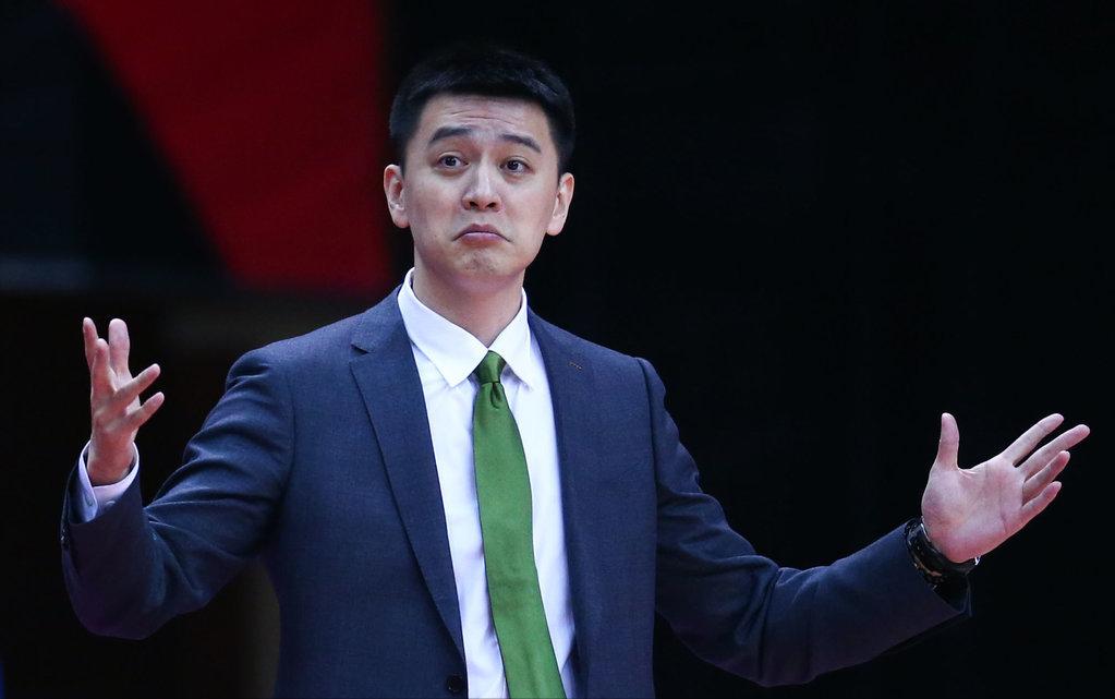 ESPN记者：湖人队内部人士暗示詹姆斯父子可能一起转投新球队