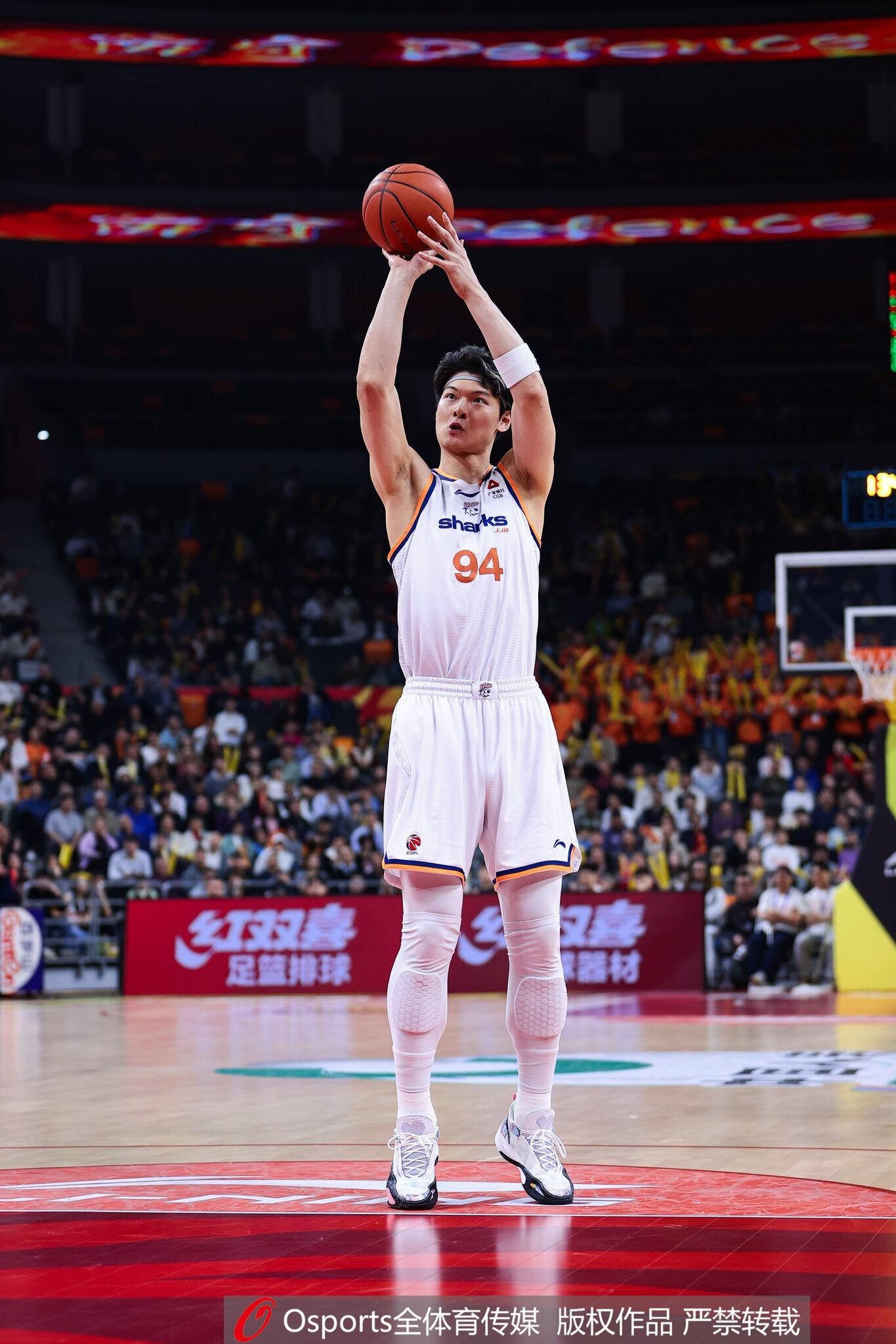 不惧文班垫脚布伦森45+3，唐斯全场2分，尼克斯4