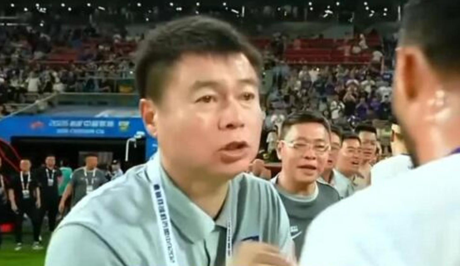 本有机会晋级首轮，但意大利内线新星还是决定退选并加盟维拉诺瓦