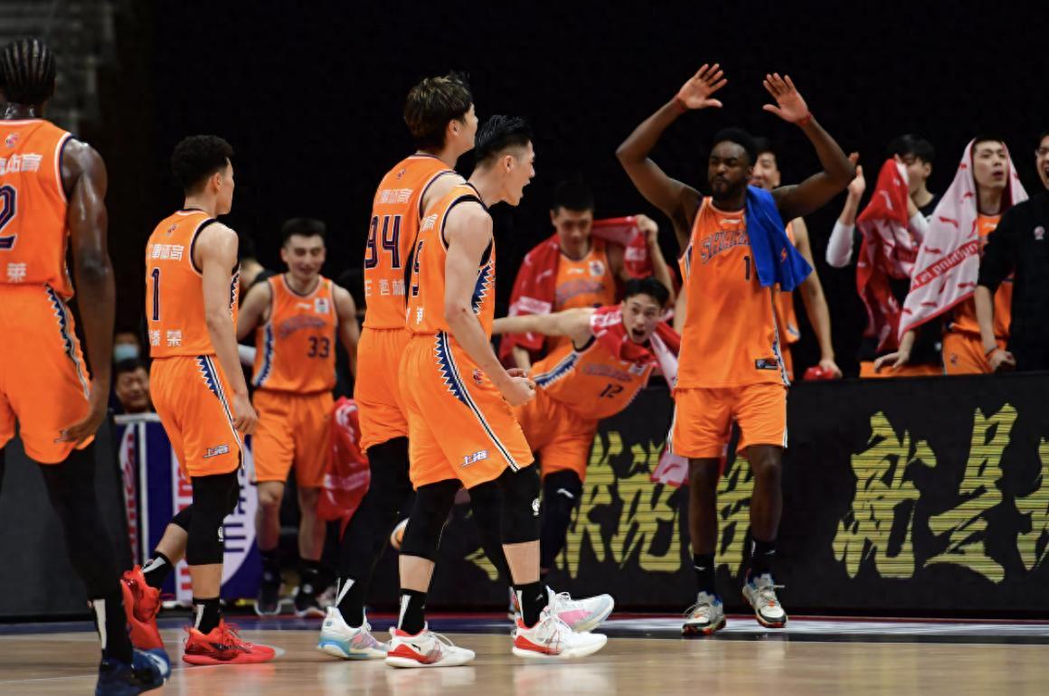 超早期NBA实力榜：马刺领跑，雷霆紧随其后