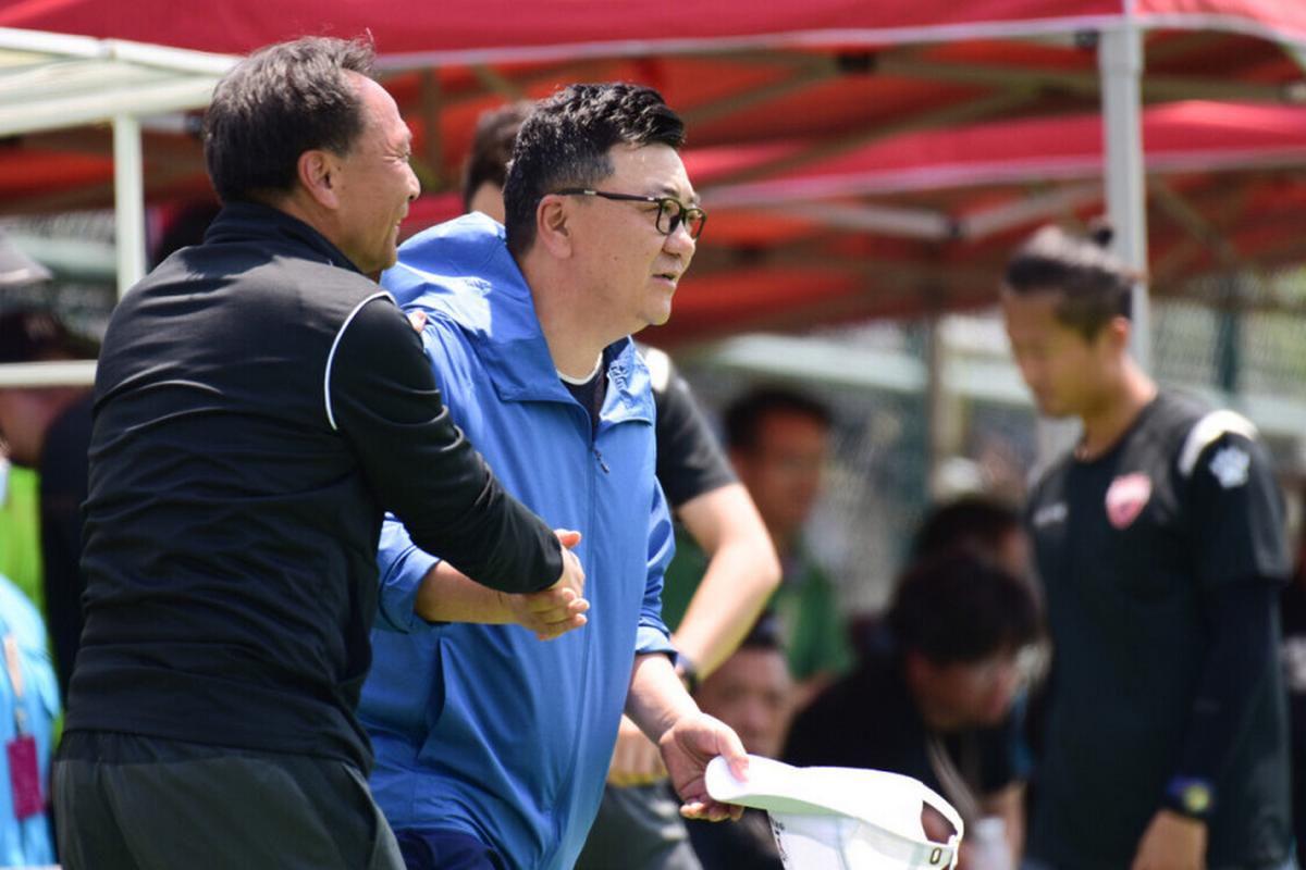 4年6000万到期！尼克斯冠军中锋成抢手货，他能签8700万大合同