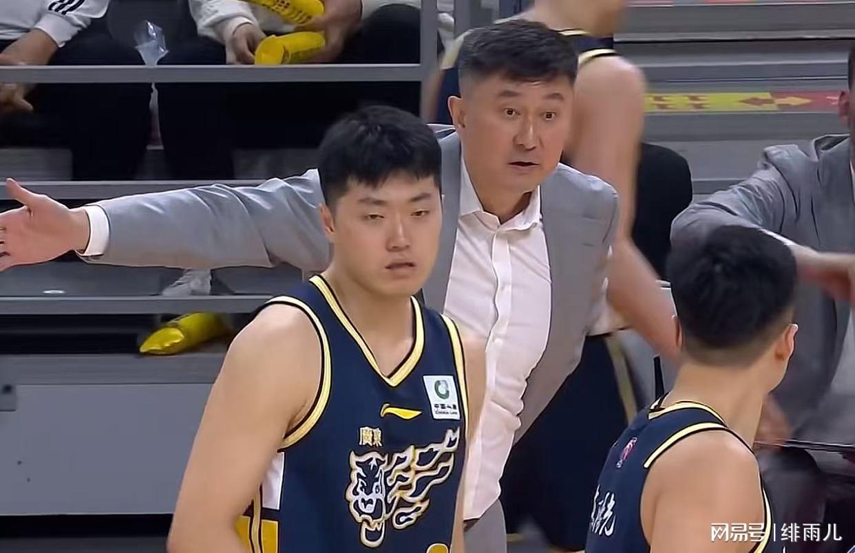 布伦森像科比？刘翔被质疑，步行街热帖看呆