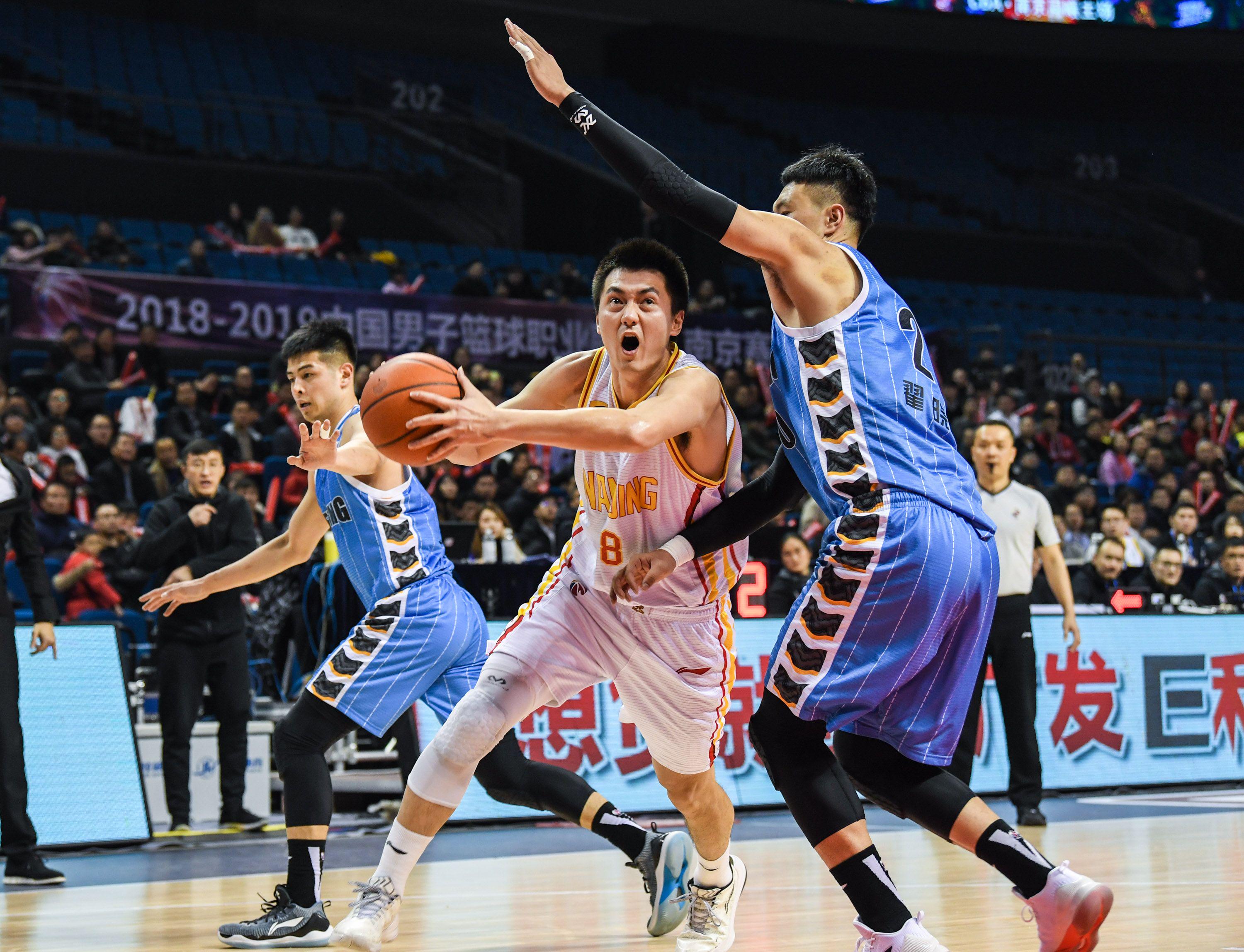 尼克斯总冠军！布伦森45分打服文班亚马！全票当选总决赛MVP