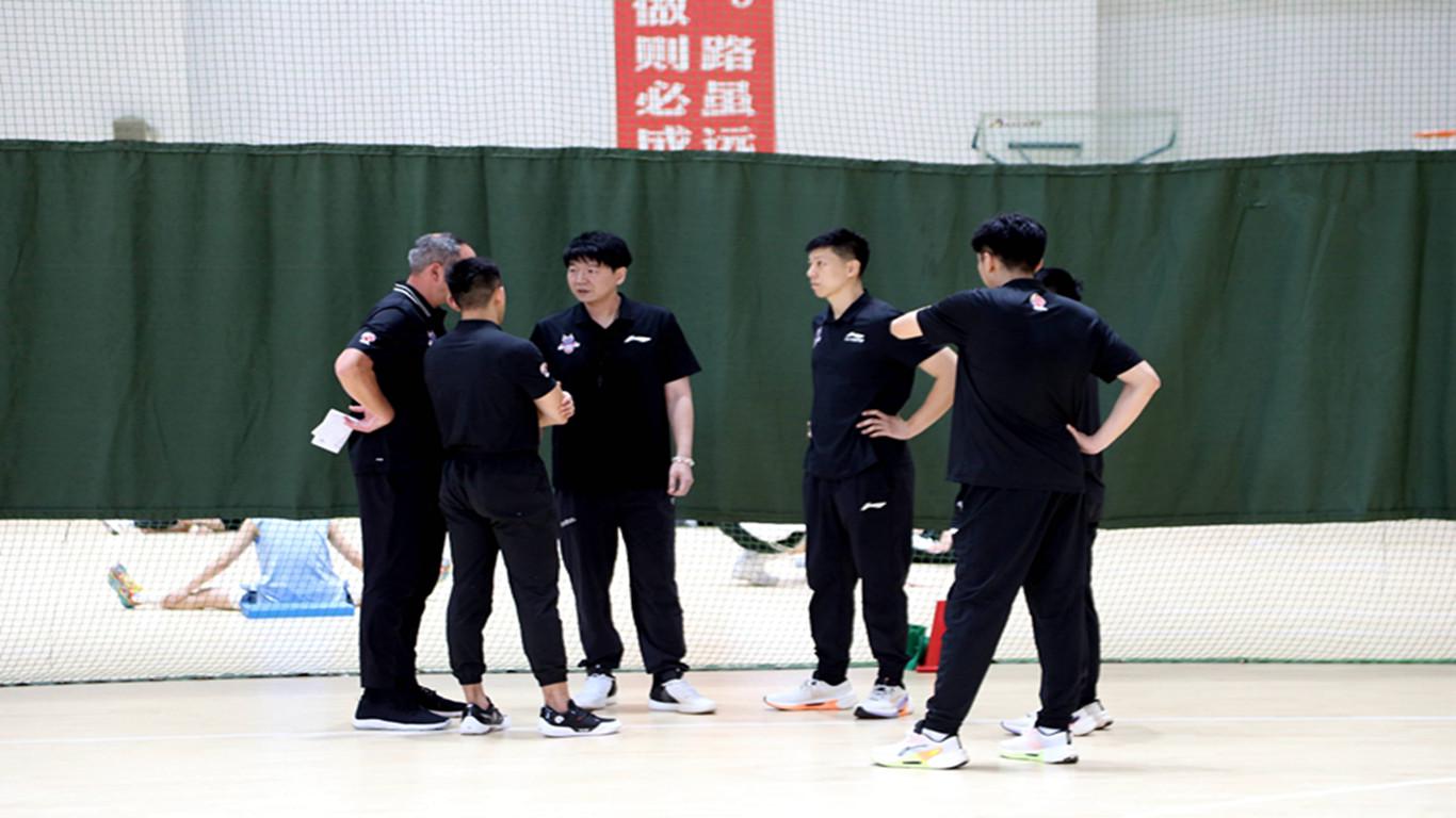 湖人今夏优先续约八村塁海斯