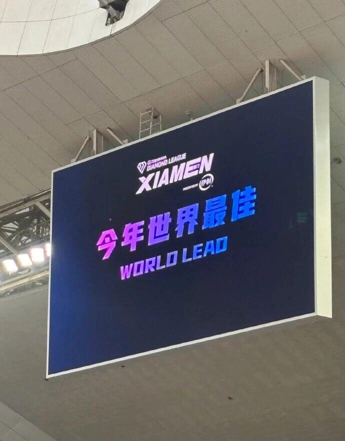 国王两年合同续约内线大将，他在本赛季的表现得到了充分地认可？