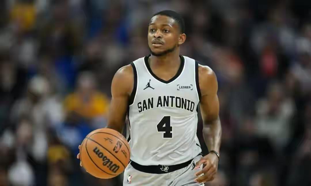 NBA头牌詹姆斯的"被低估"困局：5.8亿赚了23赛季，他还在被压价？