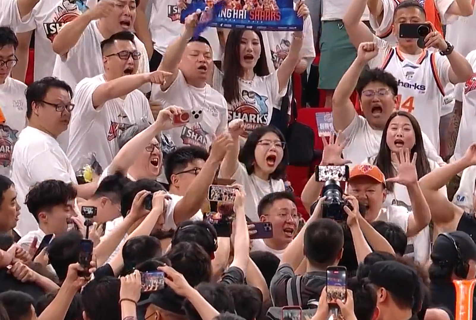 道伊尔高尔夫锦标赛第三轮单独领跑