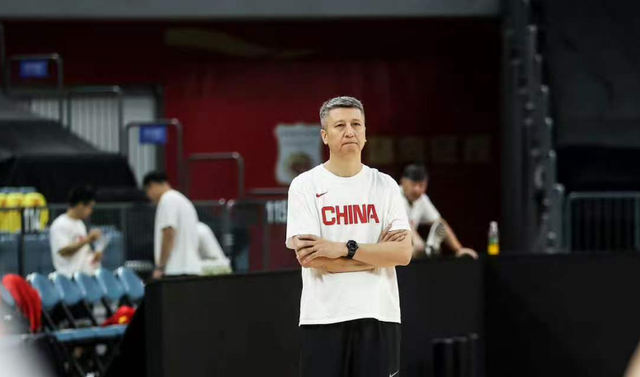 曼晚：加斯科因当年为钱拒曼联选热刺结果后悔终身，M费要注意了