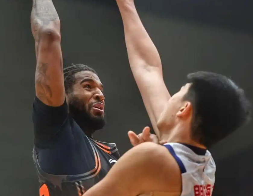 佐野海舟：拿1分和0分会是完全不同的局面；很遗憾远藤航的伤退