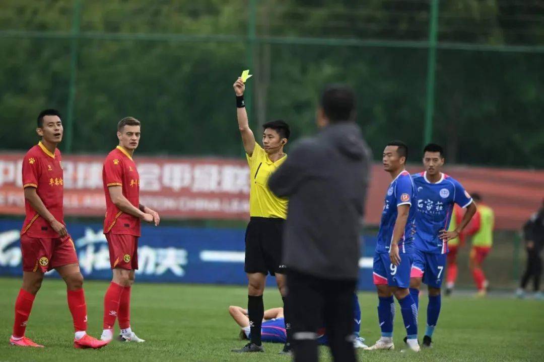 佛得角主帅：全队都保持着冷静，这也让沃齐尼亚感觉更加从容