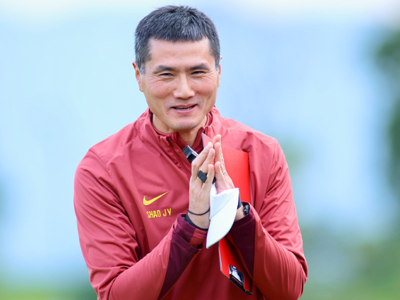法国队致敬青训，球员和德尚穿各自生涯首家俱乐部球衣合影