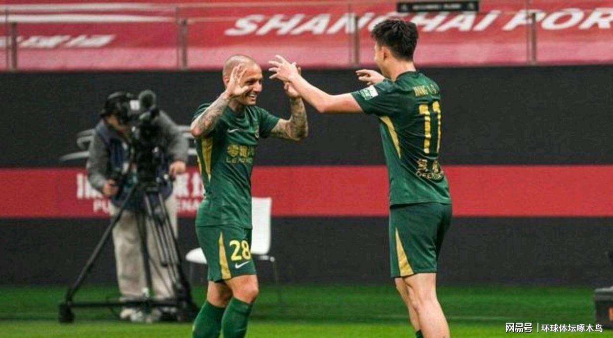 前国脚任航现场看世界杯：这么近那么远，梦想不该停止向前