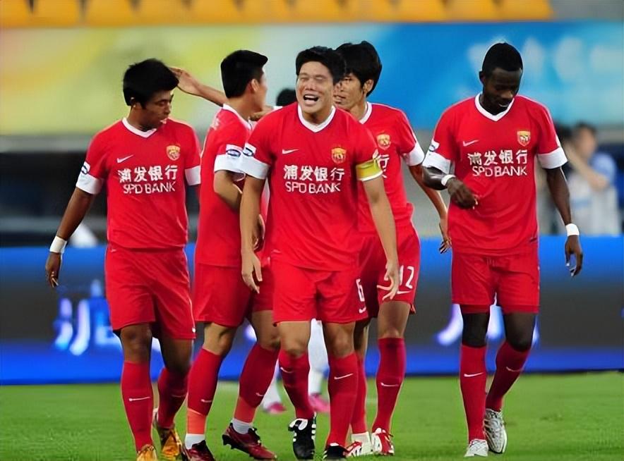 德国门将诺伊尔创纪录：参加5届世界杯，追平马特乌斯
